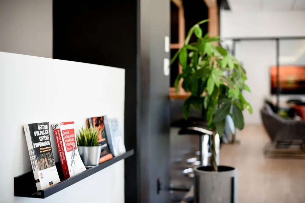 2727 Coworking Montreal office space photo 121 - modern workspace, private offices, and amenities in Griffintown