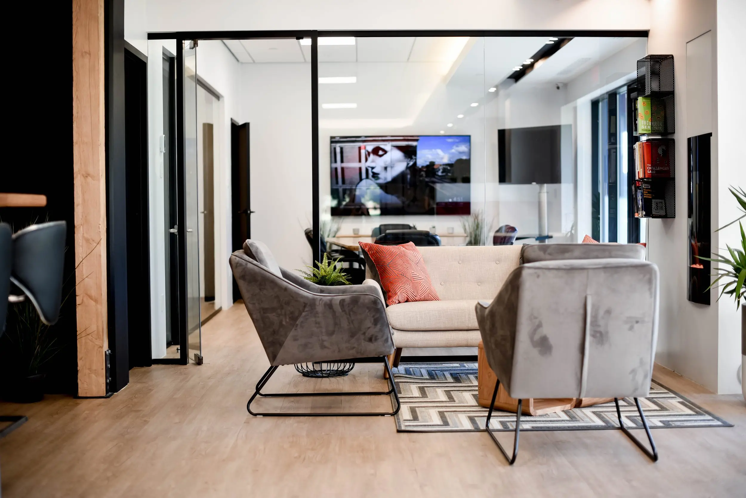 2727 Coworking Montreal office space photo 123 - modern workspace, private offices, and amenities in Griffintown