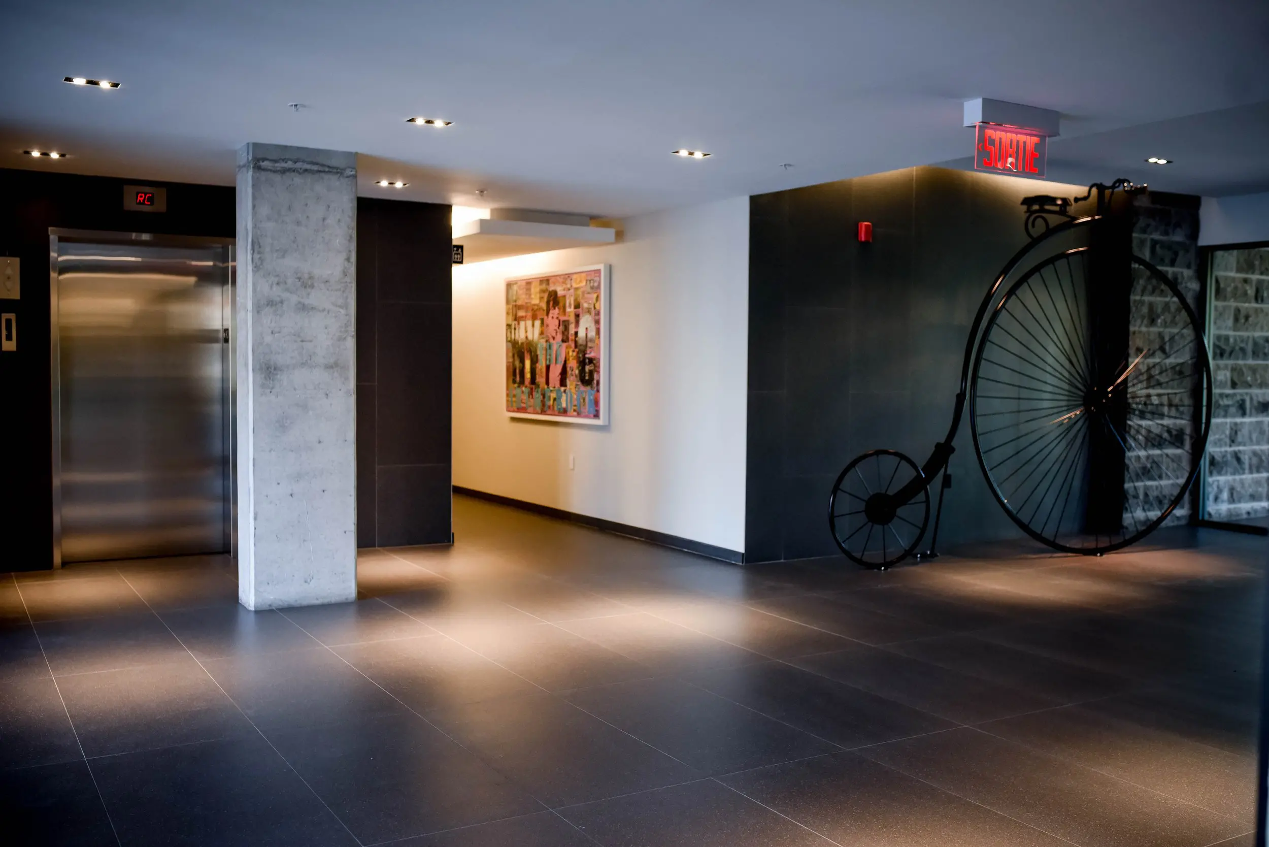 2727 Coworking Montreal office space photo 133 - modern workspace, private offices, and amenities in Griffintown