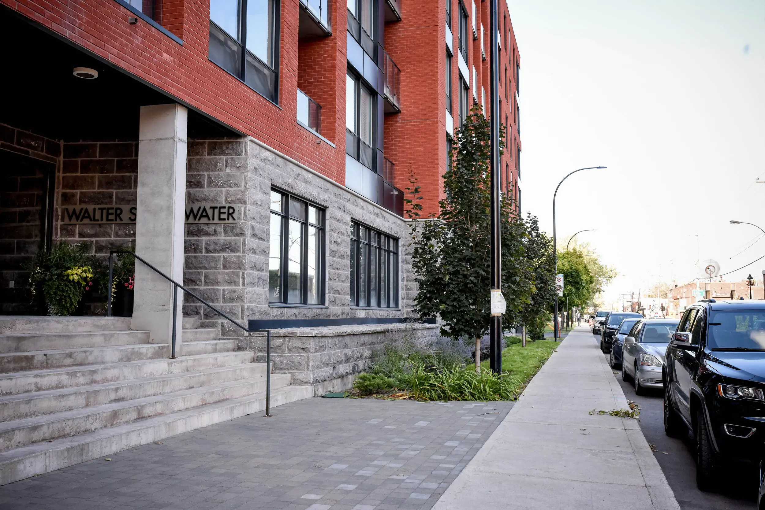 2727 Coworking Montreal office space photo 136 - modern workspace, private offices, and amenities in Griffintown