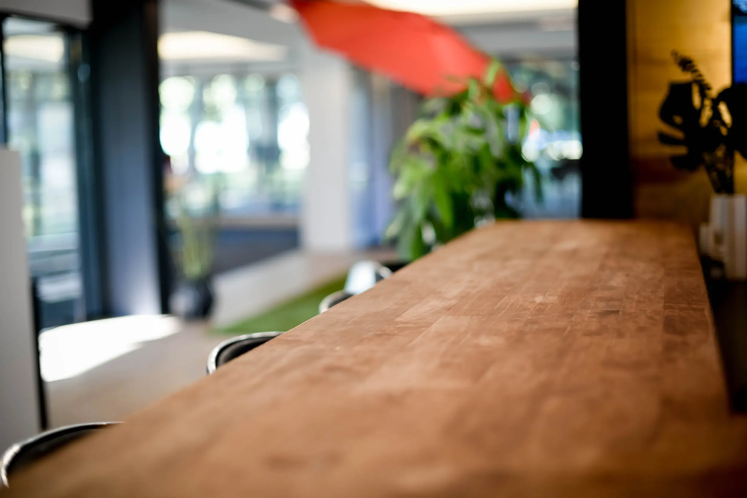 2727 Coworking Montreal office space photo 138 - modern workspace, private offices, and amenities in Griffintown