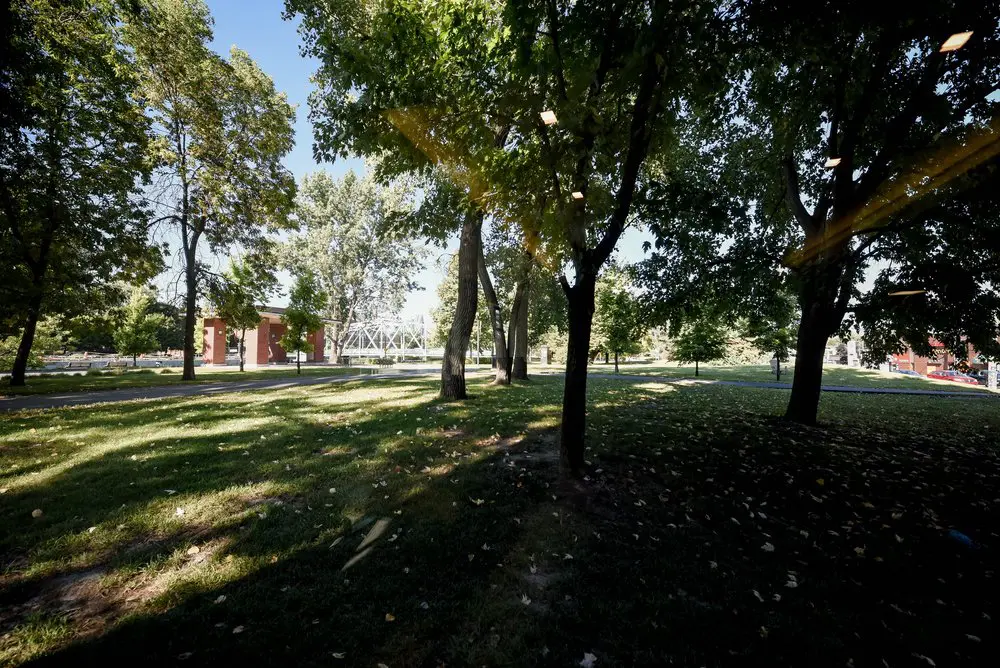 2727 Coworking Montreal office space photo 23 - modern workspace, private offices, and amenities in Griffintown