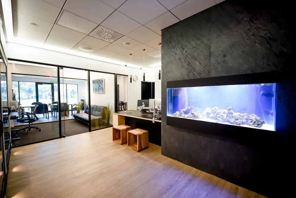 2727 Coworking Montreal office space photo 53 - modern workspace, private offices, and amenities in Griffintown