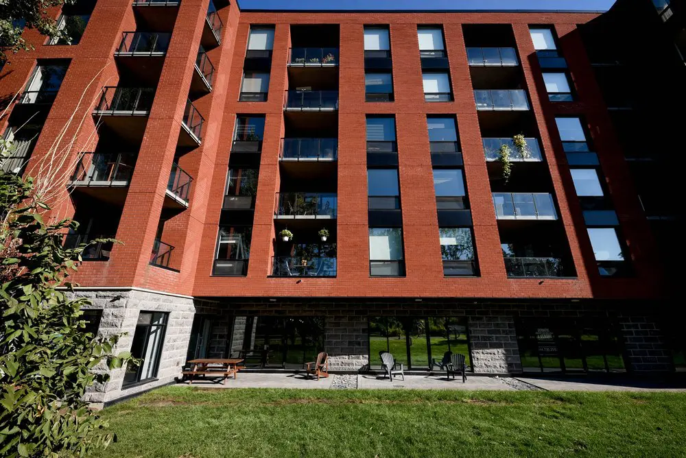 2727 Coworking Montreal office space photo 80 - modern workspace, private offices, and amenities in Griffintown