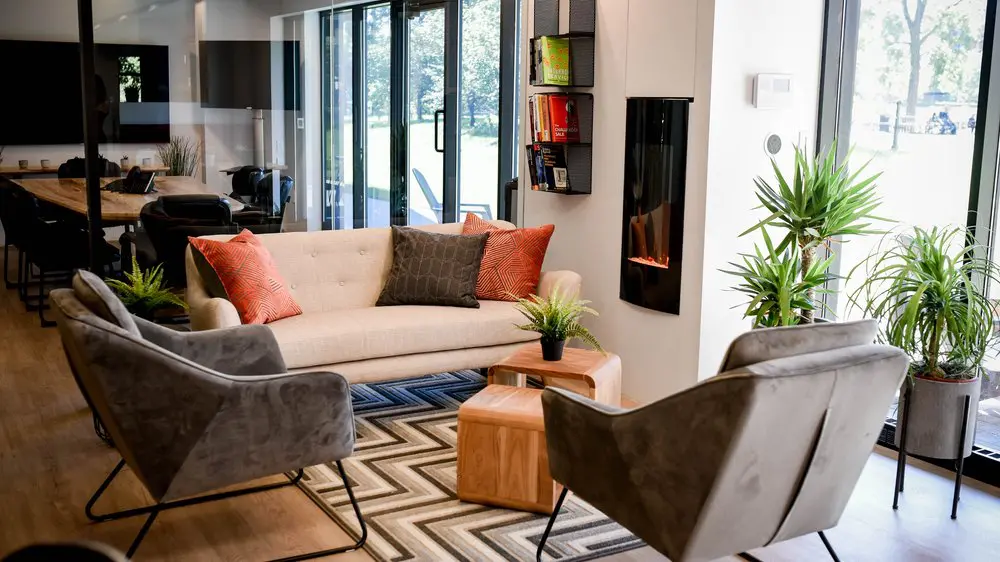 2727 Coworking Montreal office space photo 92 - modern workspace, private offices, and amenities in Griffintown