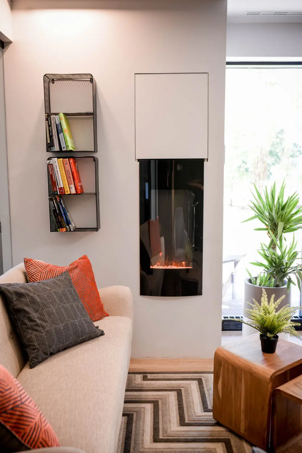 2727 Coworking Montreal office space photo 99 - modern workspace, private offices, and amenities in Griffintown